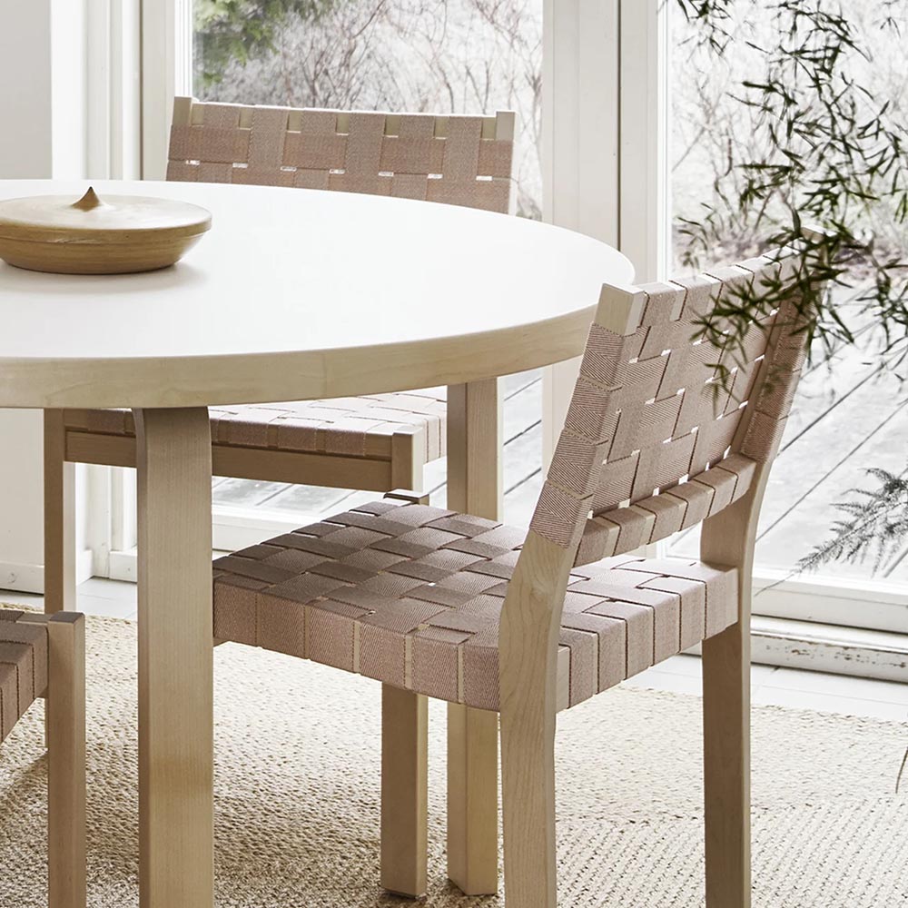 chair611-alvarAalto-artek-grao02